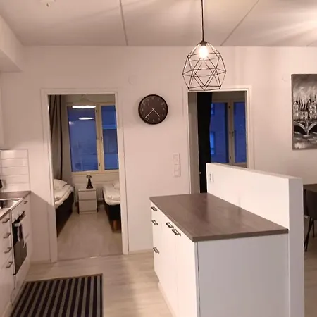 Kotimaailma - Kolmio Espoon Keskuksessa アパート エスポー